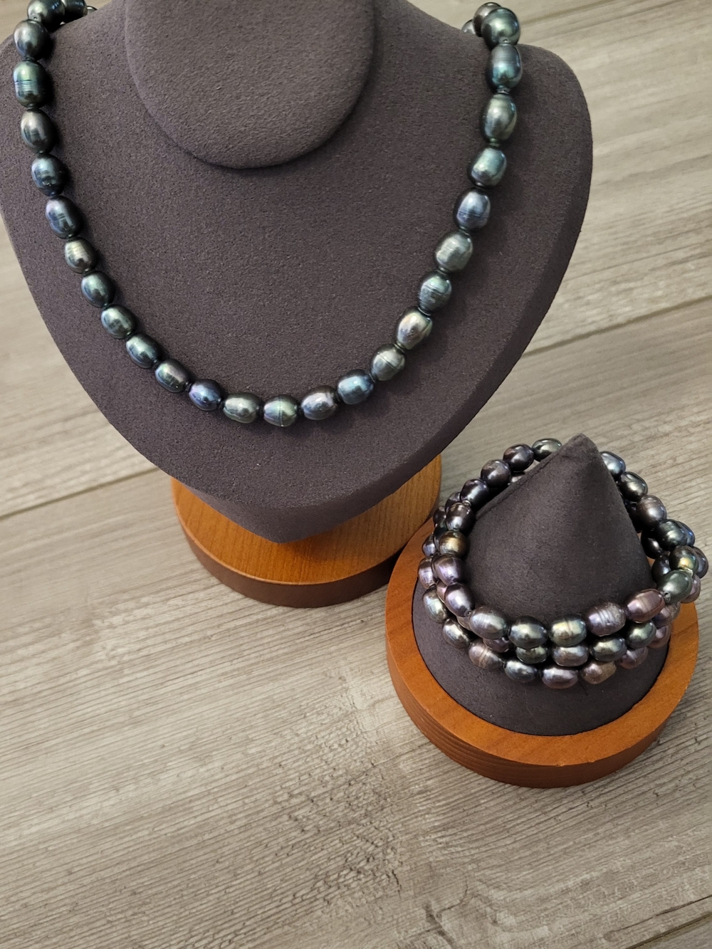 Genuine Iridescent Black Pearl Necklace and Bracelet Set - 2 Pieces